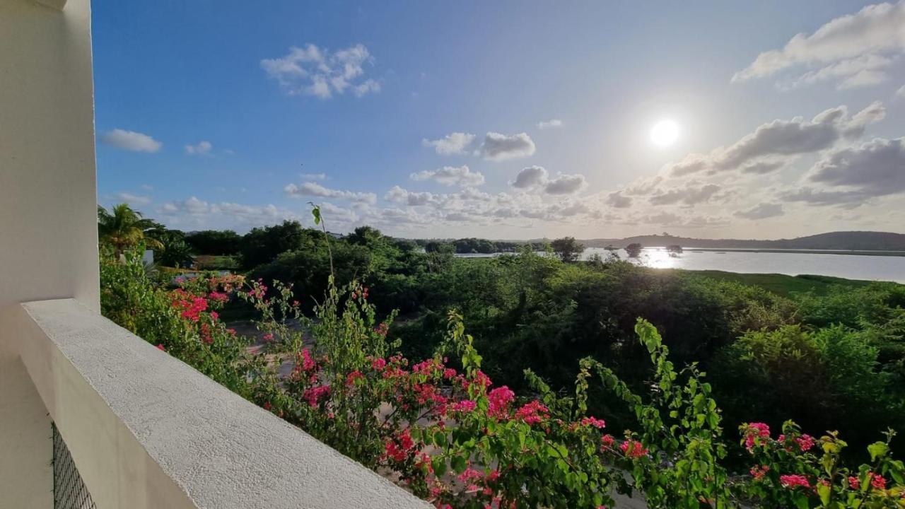 Отель Solar Teixeira Flats Порту-де-Галиньяш Экстерьер фото