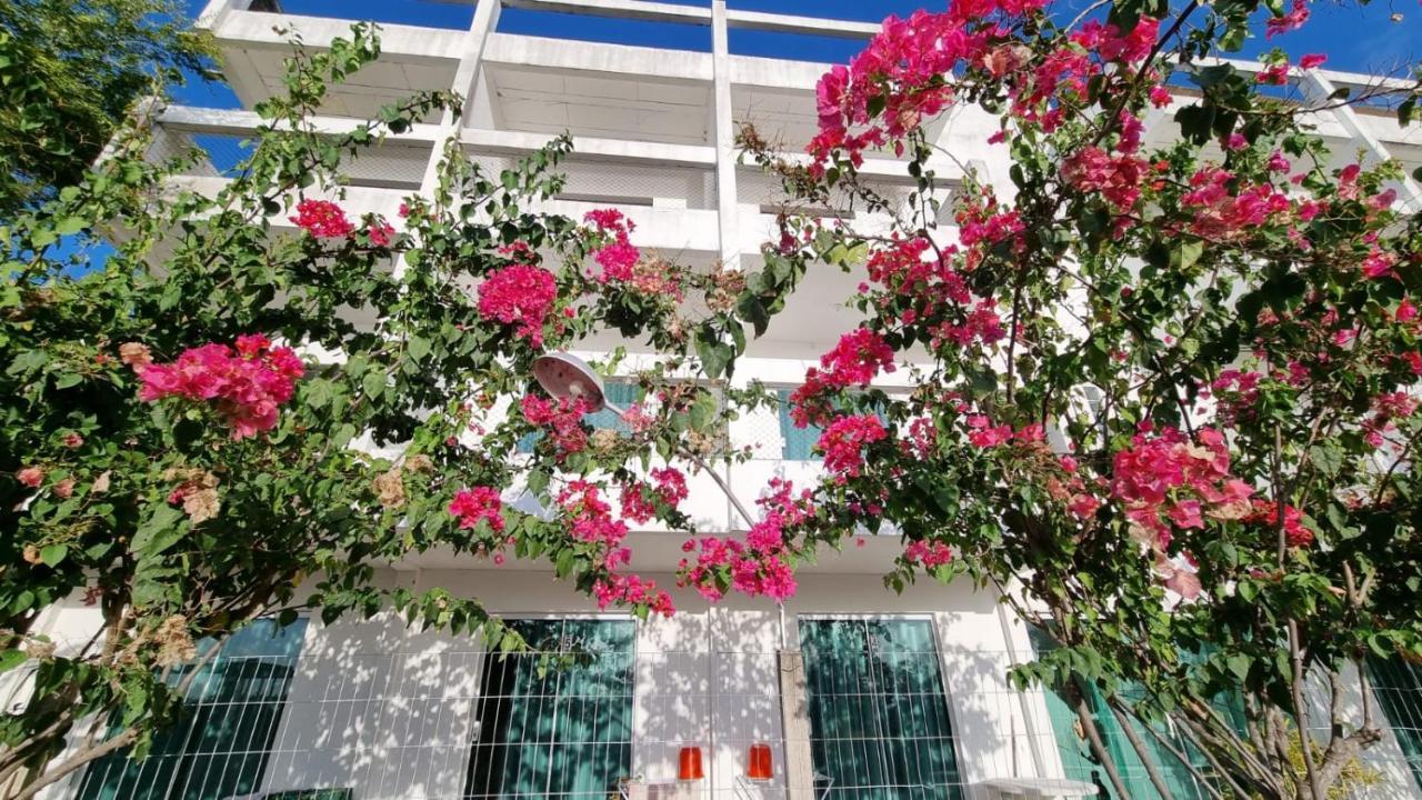 Отель Solar Teixeira Flats Порту-де-Галиньяш Экстерьер фото